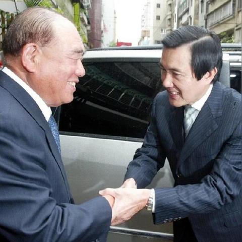 父亲新闻头条直播观看，关于父亲的新闻稿