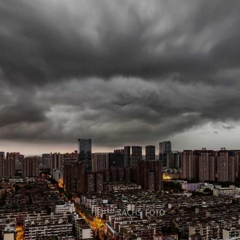 东北冰雹今日最新消息，突发东北大冰雹