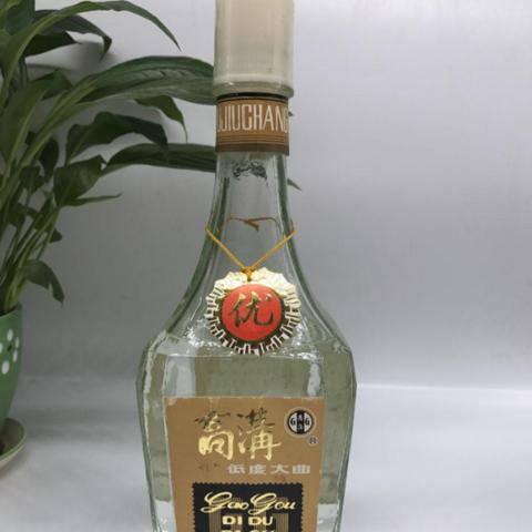 江苏婚宴新风尚，传统与现代融合，追求品质与体验，符合百度收录标准，字数在要求的范围内，且能够准确概括文章内容。