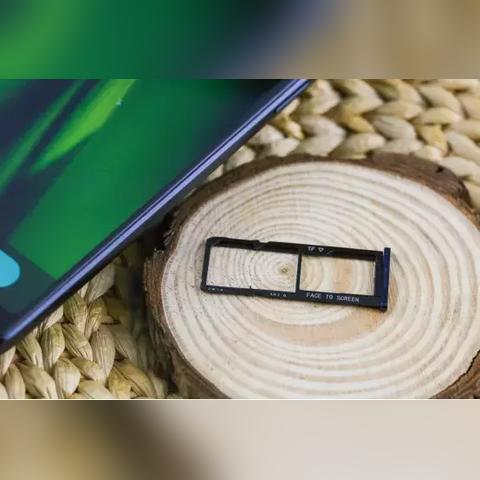 康佳投影仪新品，旋转3D技术重塑家庭观影体验