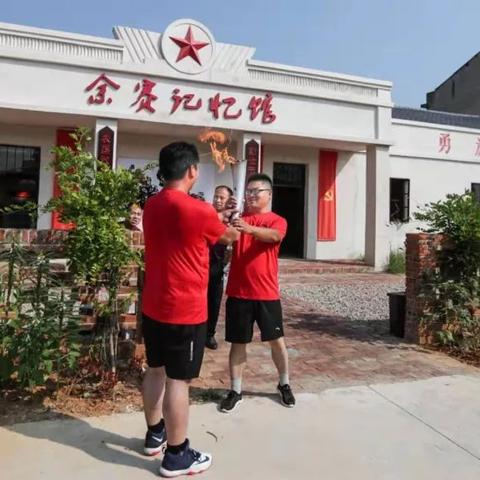 蕲春八里湖车辆事故紧急处理，救援与调查进行中