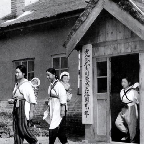 陕西涉事妈妈身份揭秘，打孩子事件引发社会关注，警方介入调查