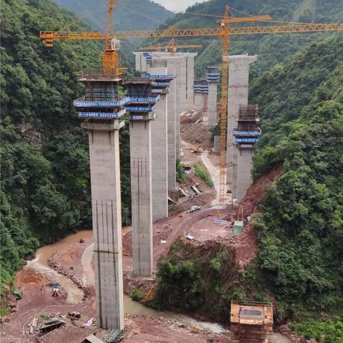 象州高速驾驶之旅，沿途风光尽收眼底，启程心动旅程！