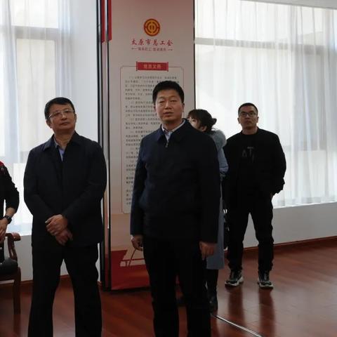 忠心耿耿
